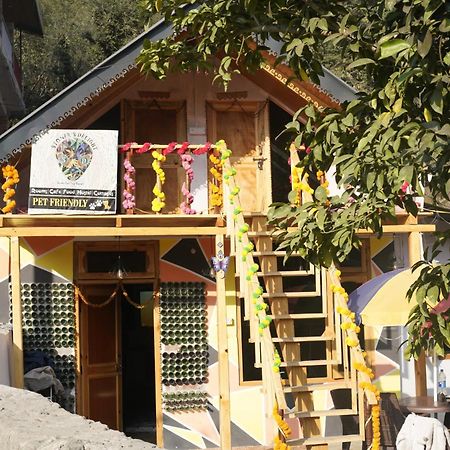 Hostel Stoner'S Delight Kulu Exterior foto