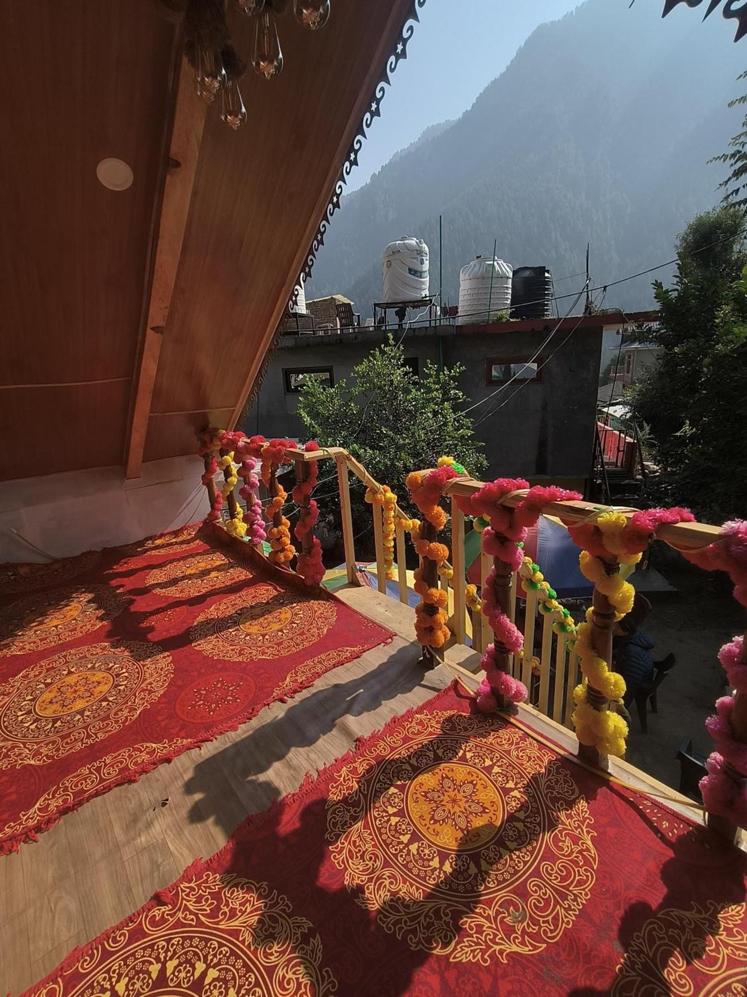 Hostel Stoner'S Delight Kulu Exterior foto